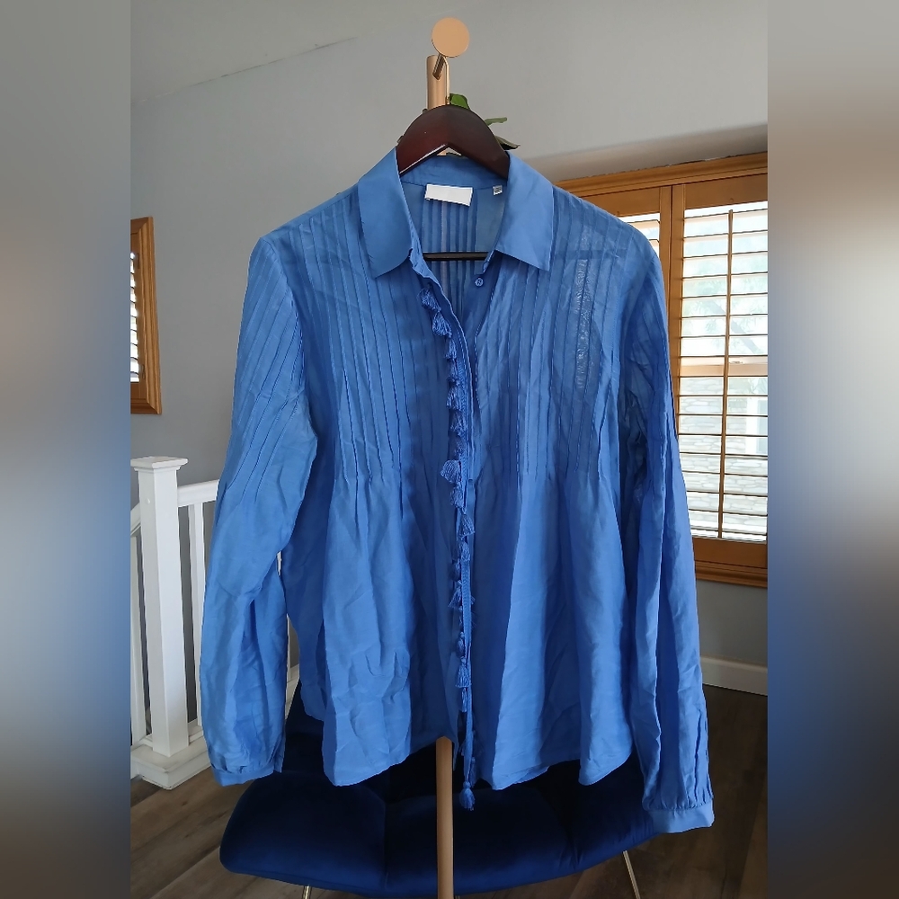 7 for All Mankind Blouse in Blue. Size M